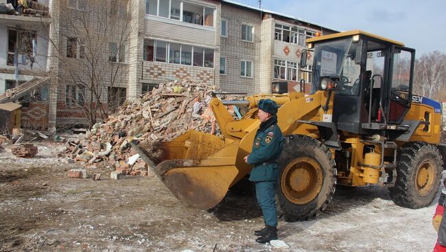 На месте взрыва газа в доме в поселке Корфовский в Хабаровском крае. Архивное фото