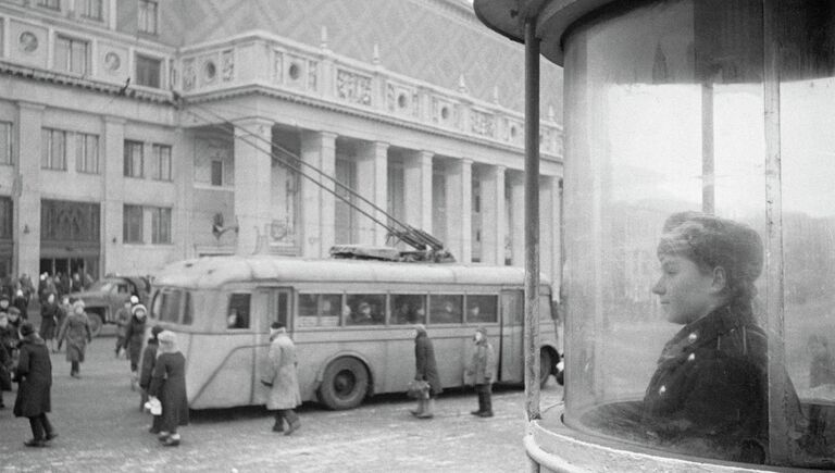 Триумфальная площадь в Москве