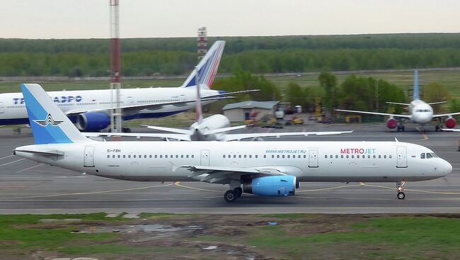 Самолет Airbus A-321. Архивное фото