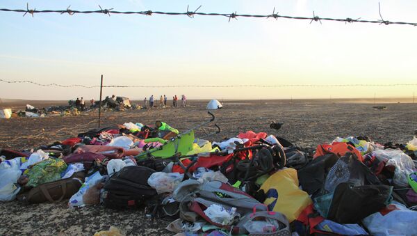 На месте крушения самолета Airbus A321 авиакомпании Когалымавиа в Египте. Архивное фото