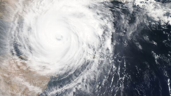 Изображение мощного тропического циклона Чапала сделал спутник НАСА