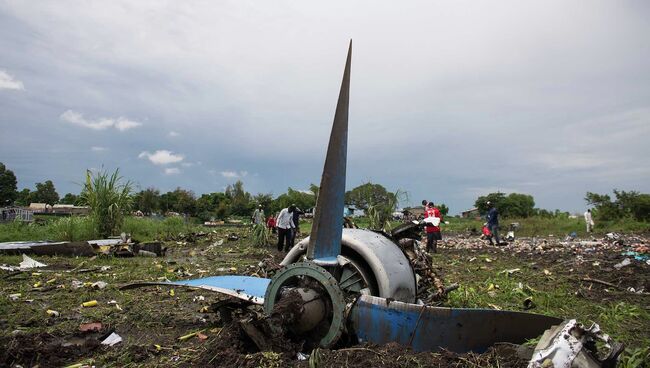 На месте крушения самолета Ан-12 в Южном Судане. Архивное фото