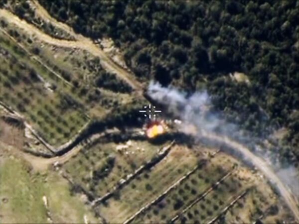 Самолеты российских Воздушно-космических сил нанесли авиационный удар по укрепленному опорному пункту боевиков в провинции Латакия в Сирии