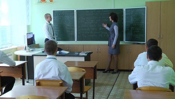 Образование вместо наказания: как в РФ решают проблемы трудных детей