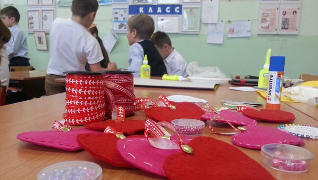 Проект Классные елки в школах Москвы Проект Классные елки в школах Москвы