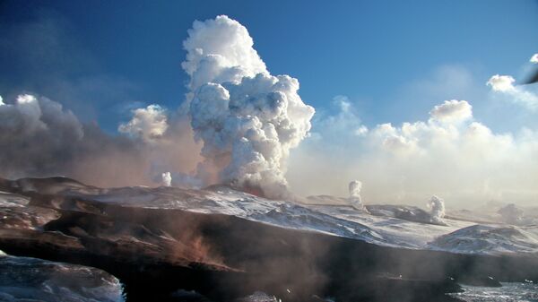 Вулкан на Камчатке. Архивное фото