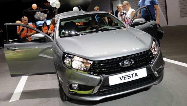 Автомобиль LADA Vesta на XX Тольяттинском автосалоне Motorexpo. Архивное фото