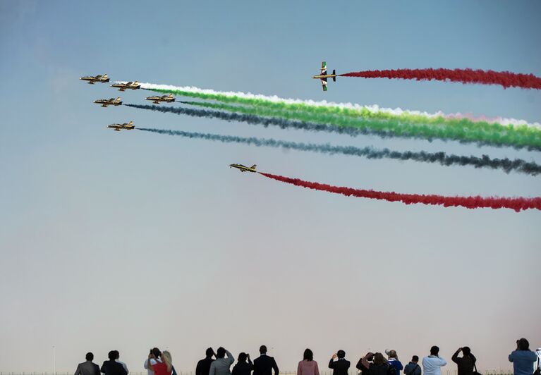 Международная авиационно-космическая выставка Dubai Airshow-2015. День первый