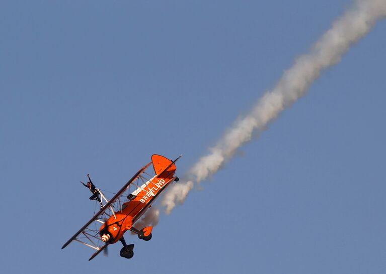 Авиашоу Dubai Airshow-2015