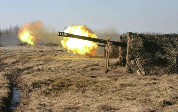 Выстрелы производит батарея орудий калибра 152 мм Гиацинт