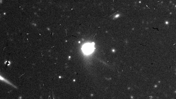 На этой фотографии можно увидеть «хвост» астероида Гризельда, возникший после столкновения с другим объектом