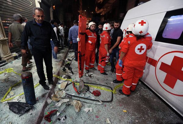 Скорая помощь на месте двойного теракта в южном пригороде Бейрута