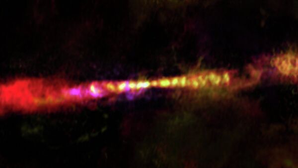 Фрагмент снимка пульсирующих джетов, выбрасываемых новорожденной протозвездой