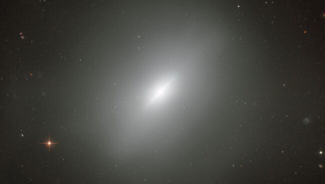 Галактика NGC 3610 в созвездии Большой Медведицы