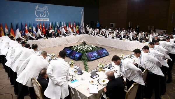 Лидеры G20 во время рабочего обеда