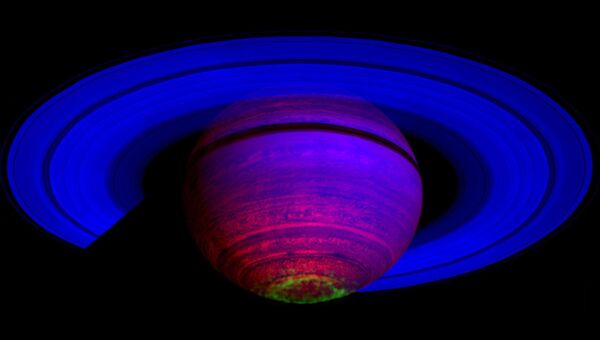 Южная полярная область Сатурна. Архивное фото