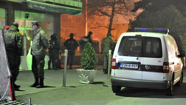 Полицейские на месте стрельбы в пригороде Сараево