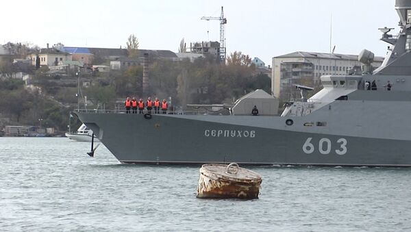 Ракетные корабли под музыку пришвартовались в порту Севастополя после испытаний