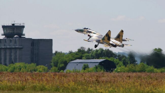 Новый многофункциональный истребитель Су-35