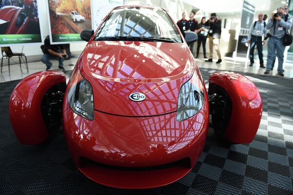 Прототип P5 от EV start up Elio Motors на автошоу Los Angeles Auto Show в Лос-Анджелесе, США