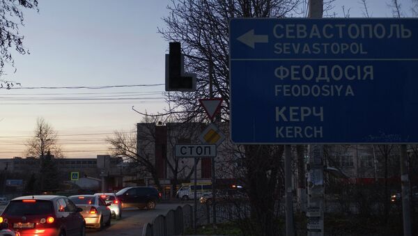 Отключенные светофоры на перекрестке улиц Севастопольская и Ульянова в Симферополе