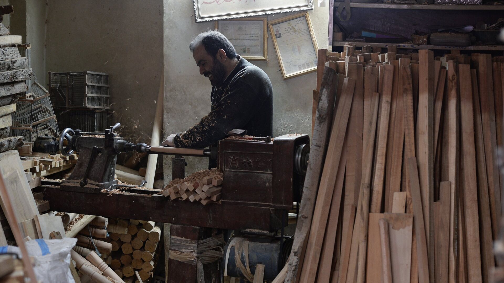 Рабочий в мастерской в Старом городе Дамаска - РИА Новости, 1920, 20.03.2021