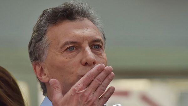 Лидер оппозиционной консервативной партии Республиканское предложение Маурисио Макри во время второго тура президентских выборов в Аргентин