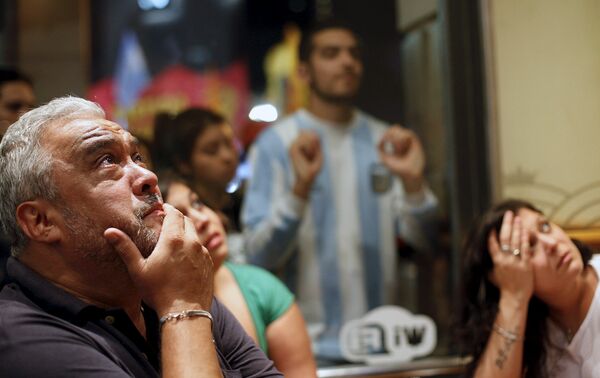 Сторонники партии Даниэля Сиоли в ходе президентских выборов в Буэнос-Айресе, Аргентина