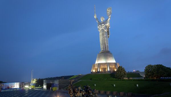 Памятник Родина-мать в Киеве. Архивное фото