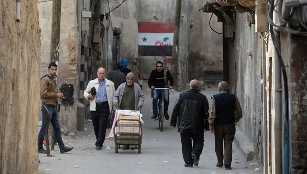 Горожане в Старом городе Дамаска. Архивное фото