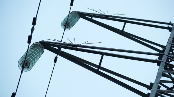 Обесточенные высоковольтные линии электропередачи