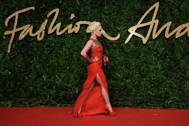 Певица Леди Гага на церемонии вручения премии British Fashion Awards-2015 в Лондоне