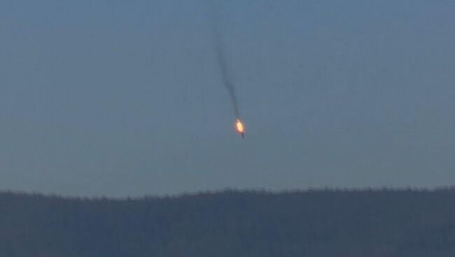 Самолет Су-24, потерпевший крушение на границе Сирии и Турции