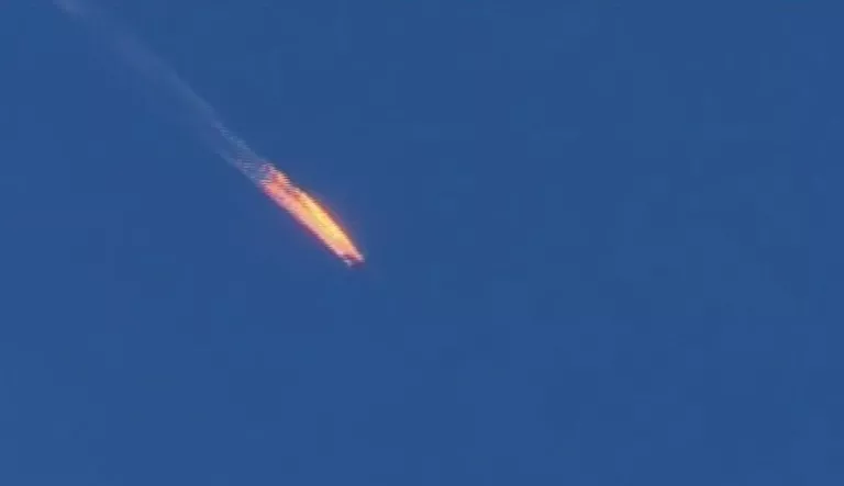 Самолет Су-24, потерпевший крушение на границе Сирии и Турции Самолет Су-24, потерпевший крушение на границе Сирии и Турции