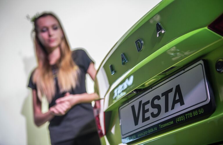 Старт продаж автомобиля Lada Vesta в Москве