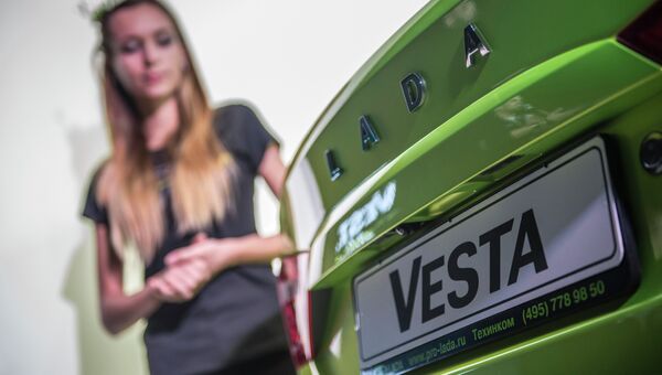 Старт продаж автомобиля Lada Vesta в Москве. Архивное фото