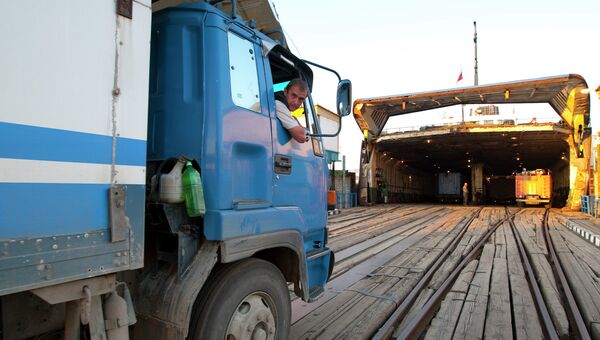 Паромное сообщение по перевозке грузов между портами Холмск (Сахалин) и Ванино (Хабаровский край). Архивное фото
