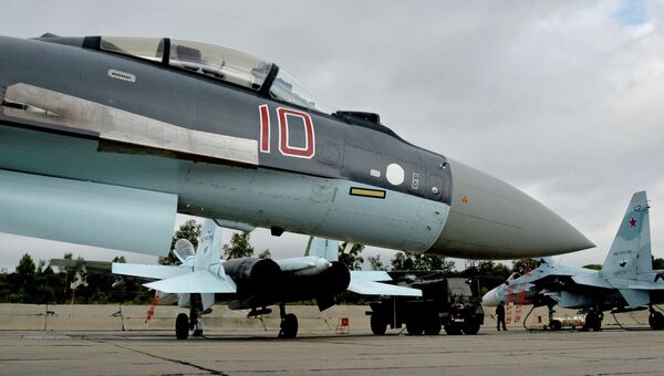 Самолет Су-35С. Архивное фото