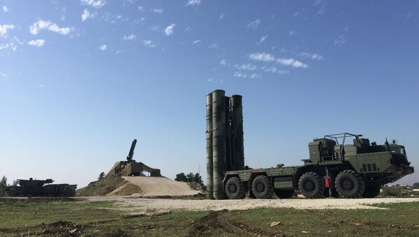 Россия развернула в Сирии ЗРК С-400. Архивное фото