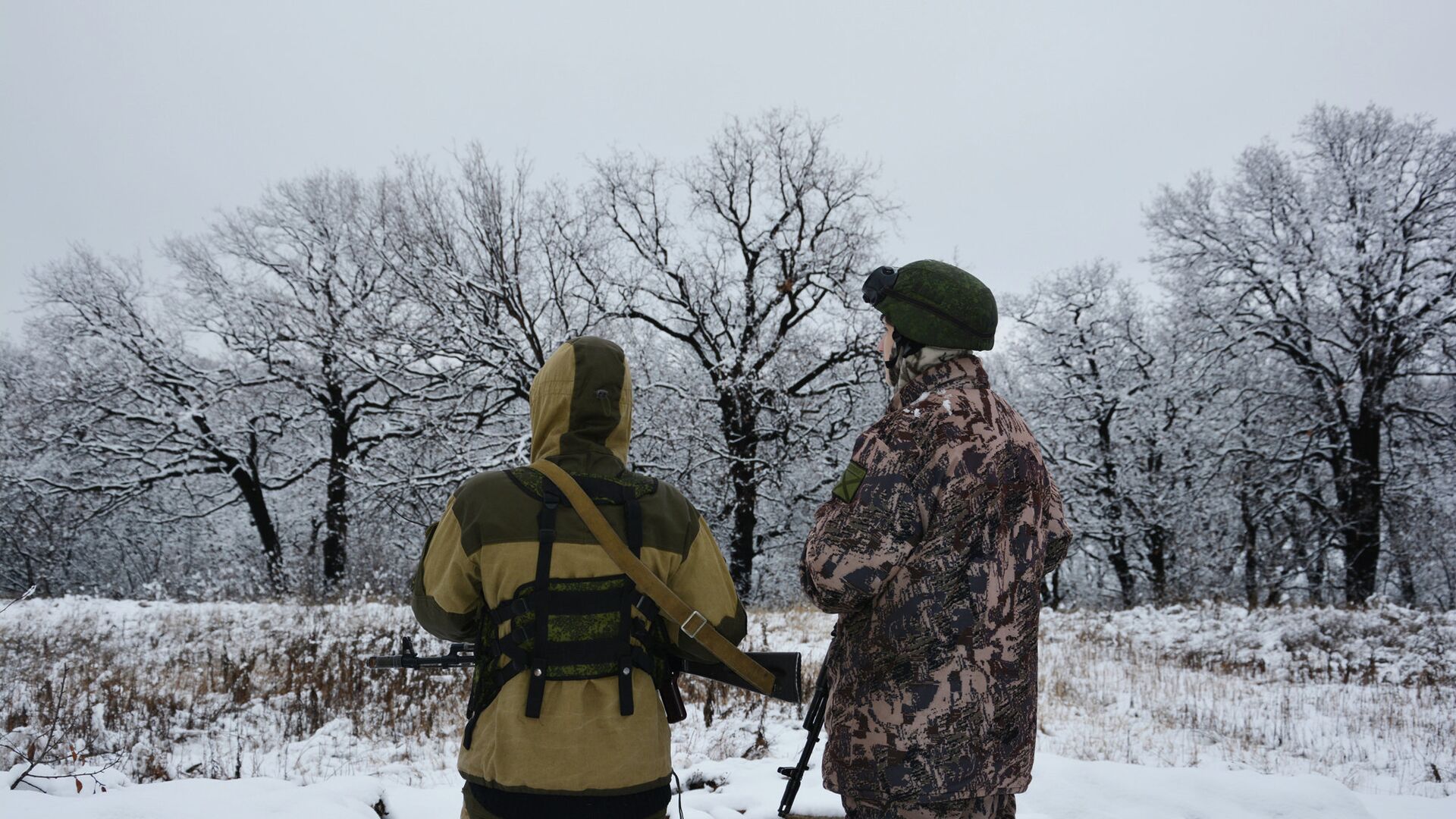 Военнослужащие Народной милиции ЛНР (бригада Призрак) на позициях в поселке Донецкий на линии соприкосновения Военнослужащие Народной милиции ЛНР (бригада Призрак) на позициях в поселке Донецкий на линии соприкосновения - РИА Новости, 1920, 14.03.2021