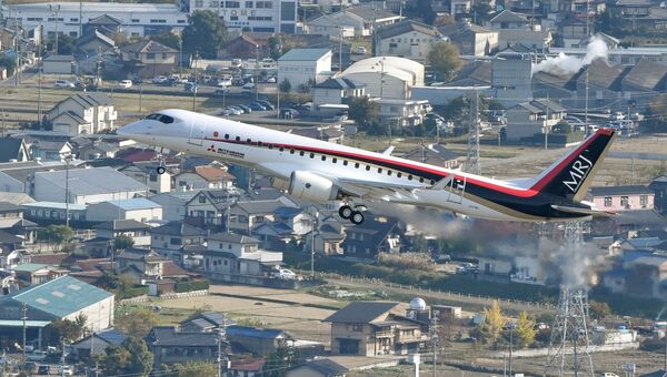 Тестовый полет самолета Mitsubishi Regional Jet (MRJ)