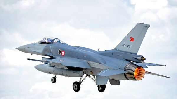 Самолет F-16 ВВС Турции. Архивное фото