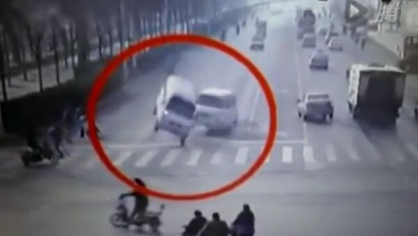 Тайна прыгающих машин в Китае