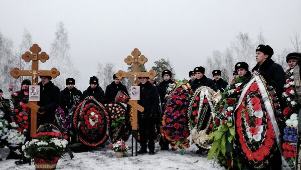 Похороны сотрудников авиакомпании Волга-Днепр, погибших в результате теракта в гостинице Рэдиссон
