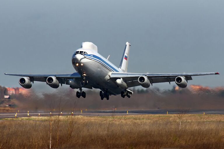 Самолет Ил-80