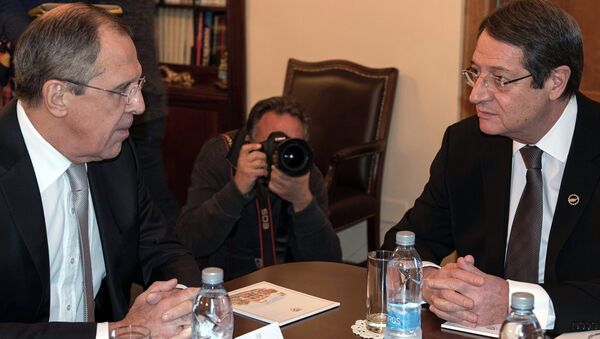 Министр иностранных дел Сергей Лавров и президент Республики Кипр Никос Анастасиадис во время встречи в Никосии, Кипр