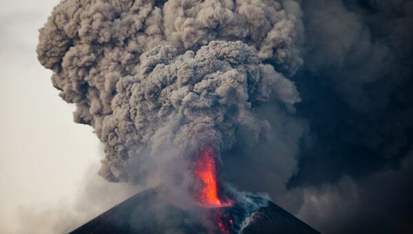 Извержение вулкана Момотомбо в Никарагуа