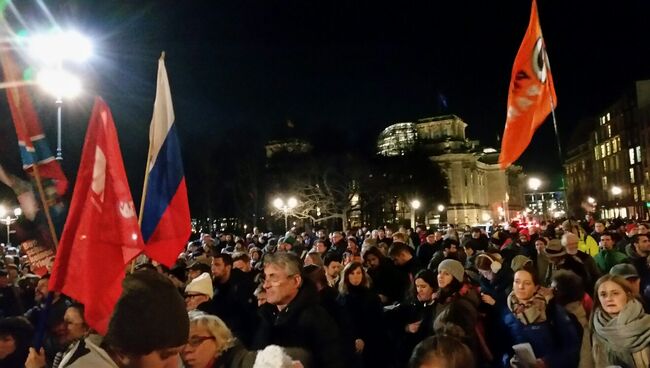 Антивоенный митинг в Берлине против участия бундесвера в военной операции в Сирии