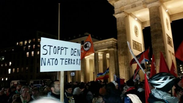 Антивоенный митинг в Берлине против участия бундесвера в военной операции в Сирии