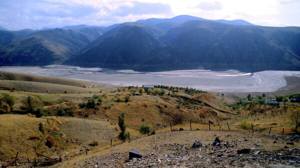 Река Ахангаран в Узбекистане. Архивное фото